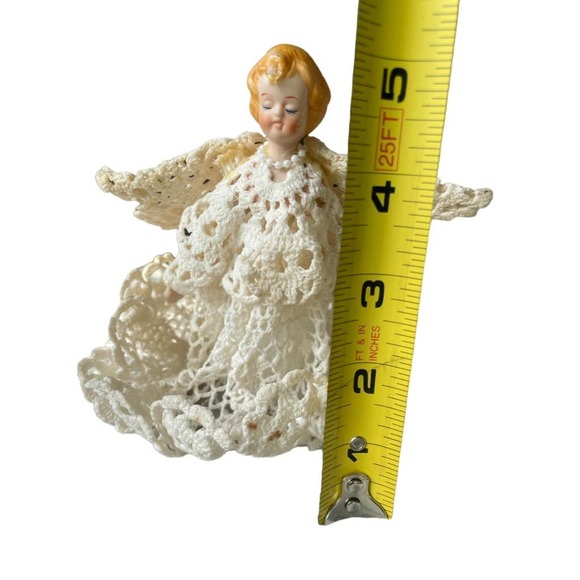 Vintage Ceramic Angel Topper with Crocheted Dress I Christmas Accents - Picture 2 of 3